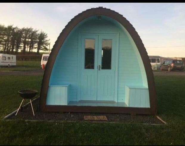 Meadow Glamping Hotel Carmarthen Exterior photo